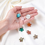 FASHEWELRY 50Pcs Star Stone Pendants Healing Crystal Quartz Chakra Gemstone Rock Charms Random Mixed for Necklace Jewelry Making Hole: 2x7mm 1-Mixed Color-Star-Random