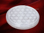 Selenite Crystal Charging Plate For Crystals And Healing Stones, 4.5" Selenite Crystal Plate Engraved Flower of Life Coaster For Home Office Table Decor (Selenite Round Disc)